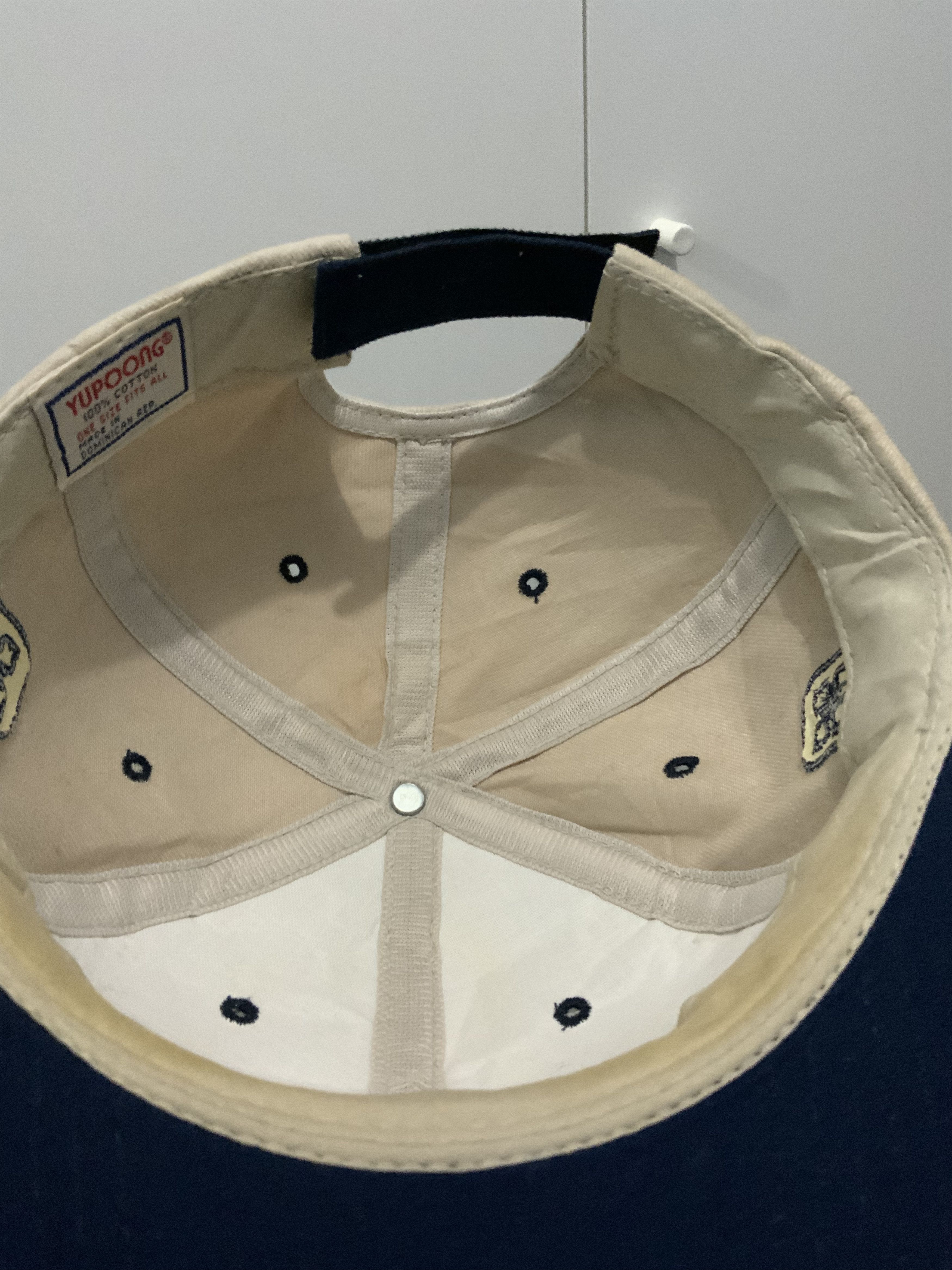 Vintage Berkshire Yupoong Vintage Hat Size ONE SIZE - 9 Thumbnail