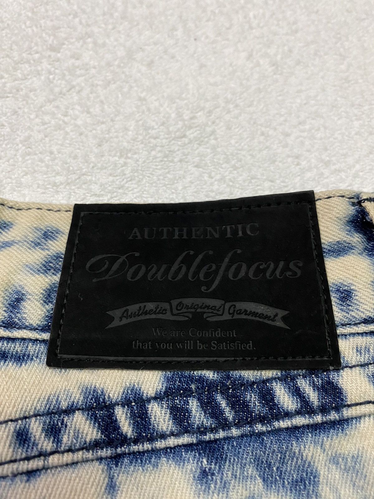 Japanese Brand Double Focus Acid Wash Short Jeans Size 29" - 9 Thumbnail