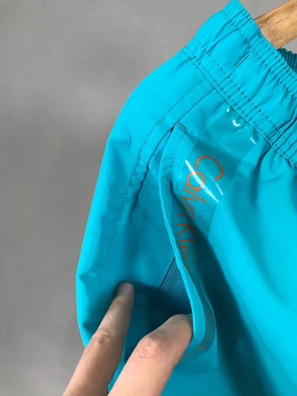 Calvin Klein Calvin Klein lampas luxury streetwear shorts Size US 34 / EU 50 - 5 Thumbnail