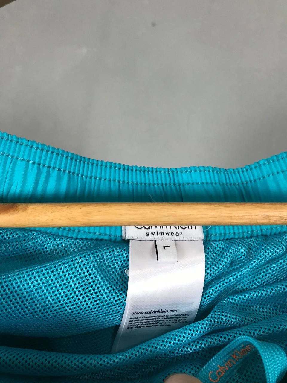 Calvin Klein Calvin Klein lampas luxury streetwear shorts Size US 34 / EU 50 - 6 Thumbnail