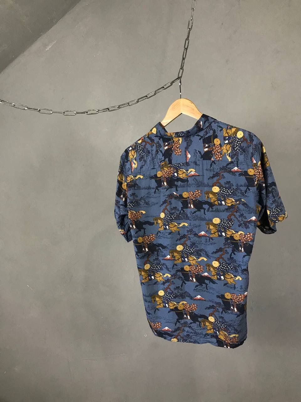 Uniqlo Uniqlo Japanese brand streetwear crazy multicolor shirt Size US S / EU 44-46 / 1 - 5 Thumbnail