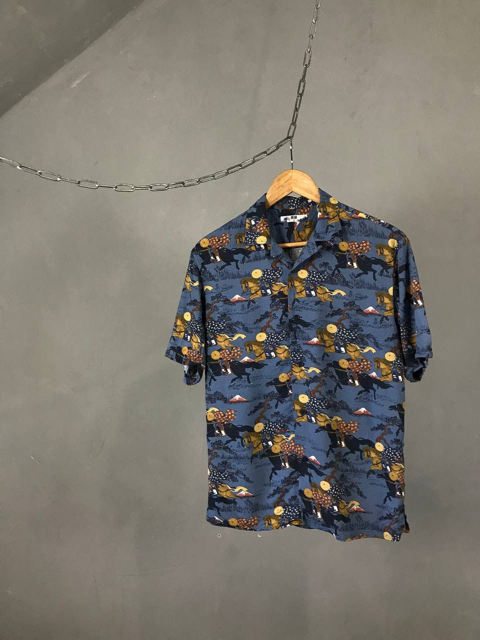 Uniqlo Uniqlo Japanese brand streetwear crazy multicolor shirt Size US S / EU 44-46 / 1 - 1 Thumbnail