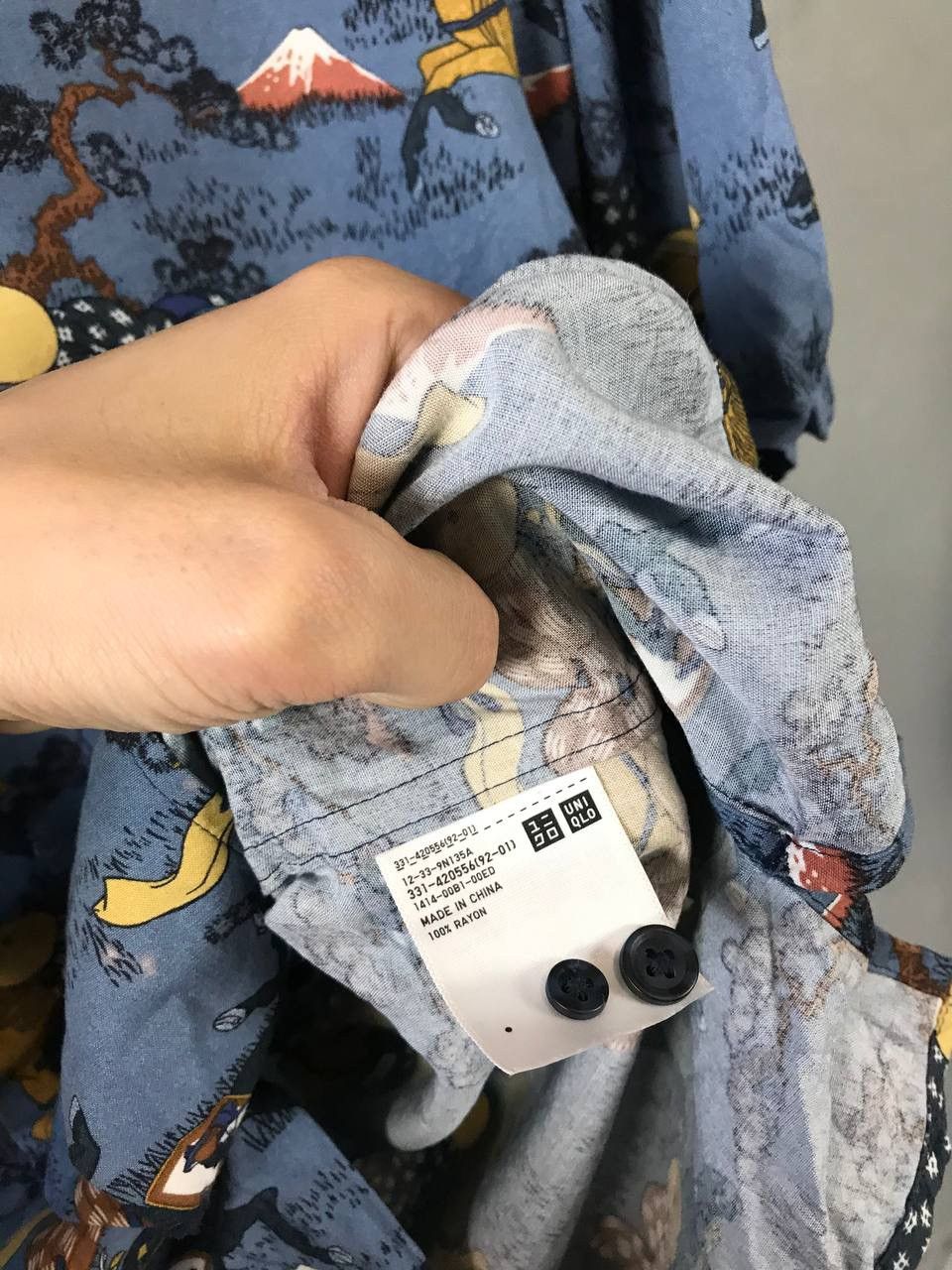 Uniqlo Uniqlo Japanese brand streetwear crazy multicolor shirt Size US S / EU 44-46 / 1 - 4 Thumbnail