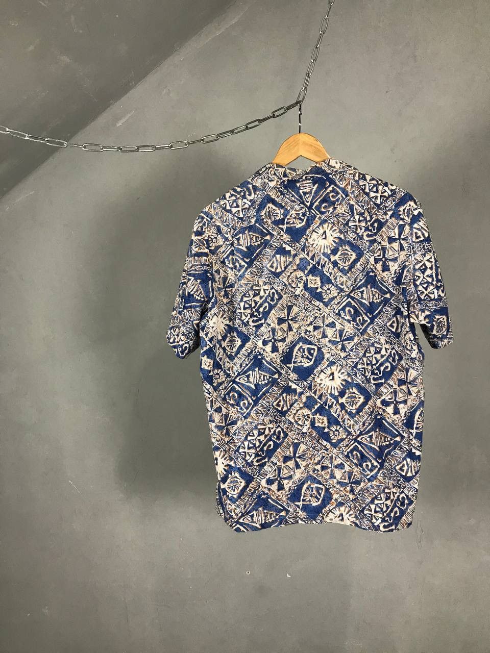 Vintage Crazy vintage Hawaiian made in USA shirt Size US XL / EU 56 / 4 - 5 Thumbnail