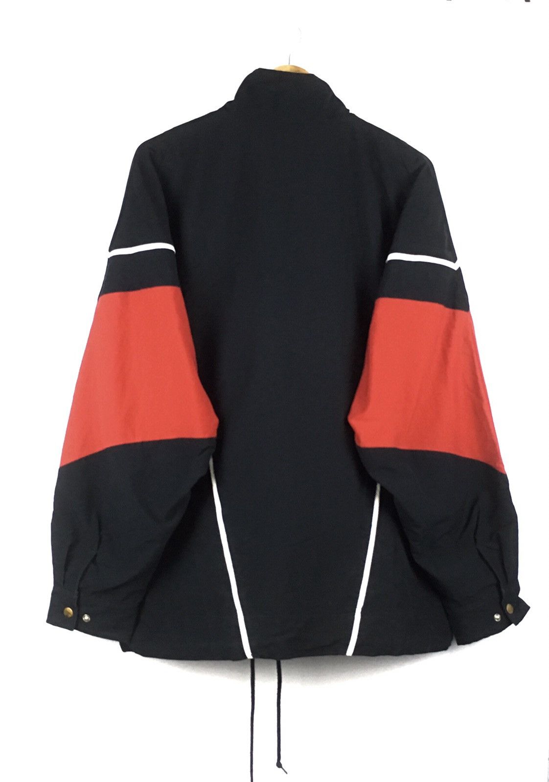 Nike × Vintage Vintage Nike Basketball Small Logo Large Size Sweater Size US L / EU 52-54 / 3 - 5 Thumbnail