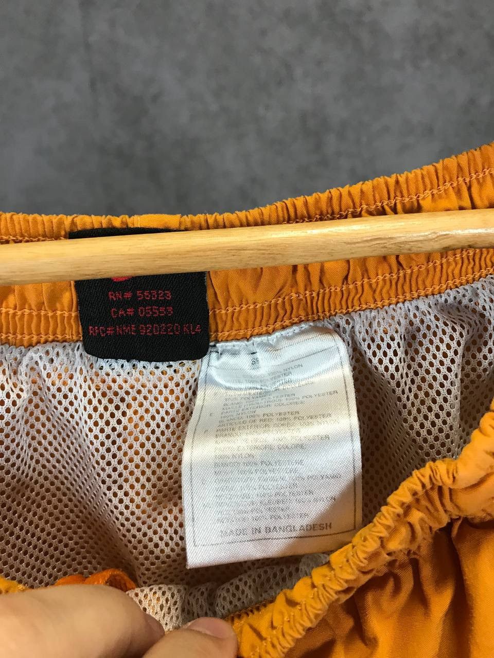 Vintage Nike swoosh streetwear vintage shorts Size US 36 / EU 52 - 5 Thumbnail