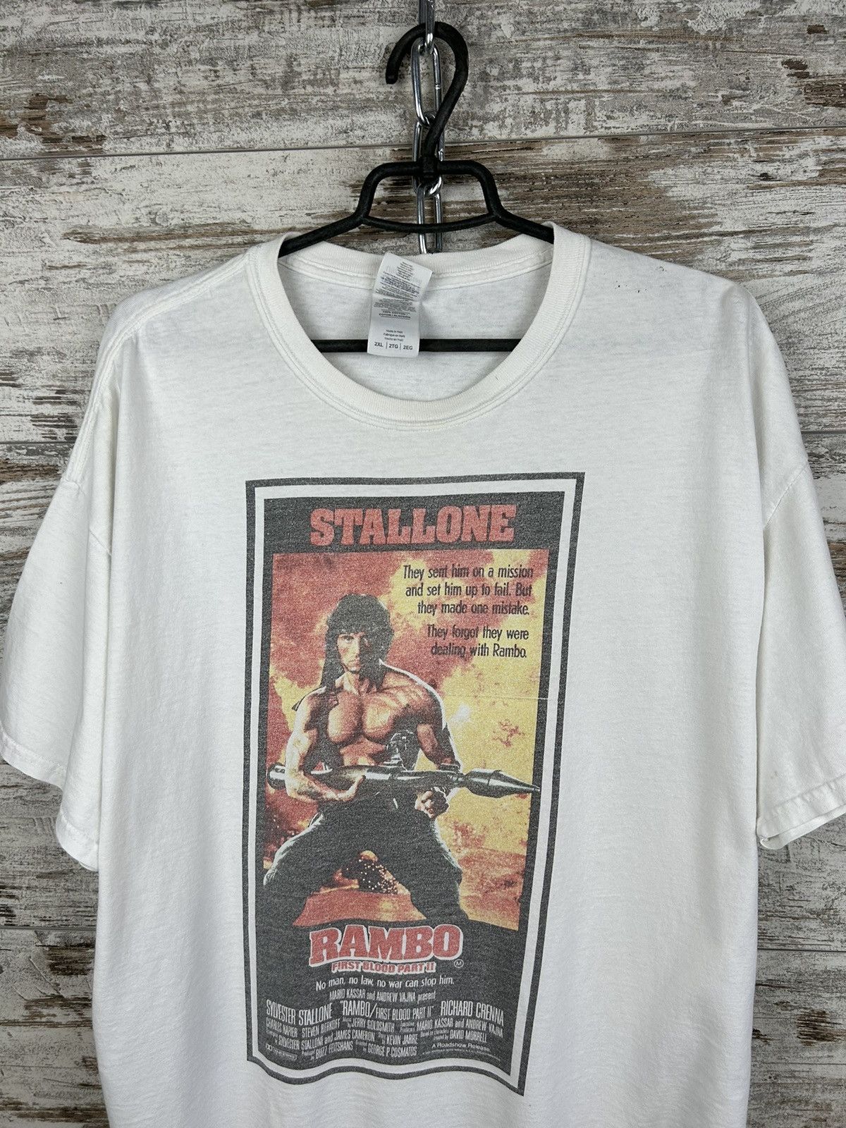 Vintage Mens Vintage Sylvester Stallone Rambo Film T Shirt rare y2k Size US XXL / EU 58 / 5 - 2 Thumbnail