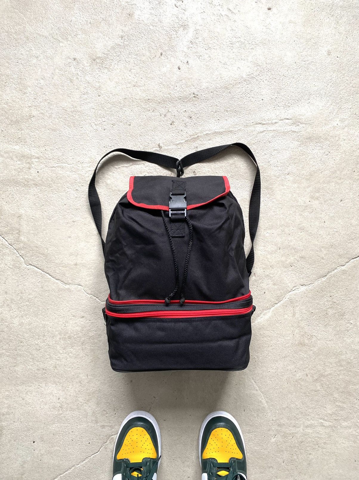 Marlboro 90’s Rare! Vintage Marlboro Bagpack Transformer Bag Hype Size ONE SIZE - 1 Thumbnail