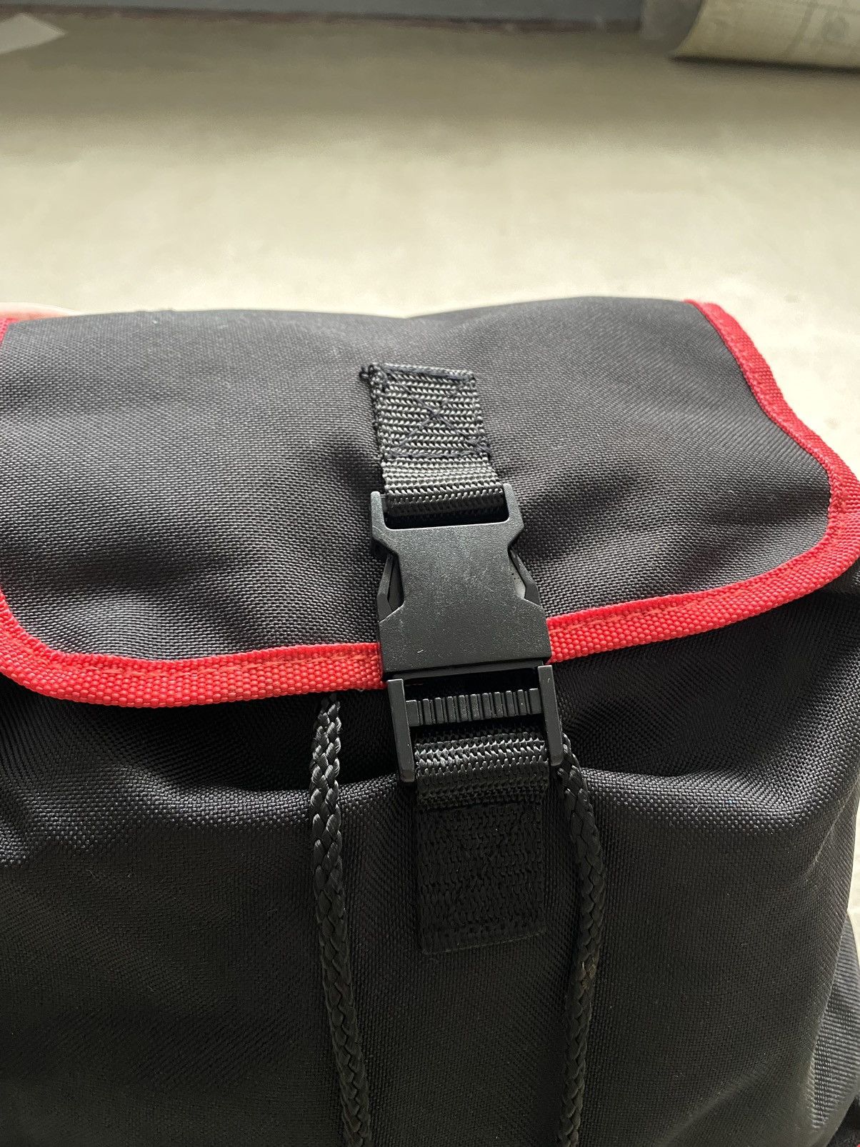 Marlboro 90’s Rare! Vintage Marlboro Bagpack Transformer Bag Hype Size ONE SIZE - 9 Thumbnail