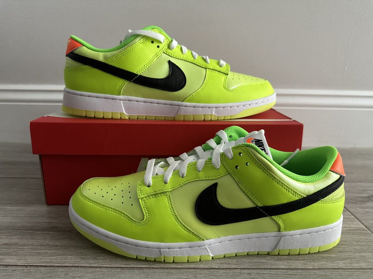 Nike Dunk Low SE Volt Black Total Orange Green Strike Sz 12