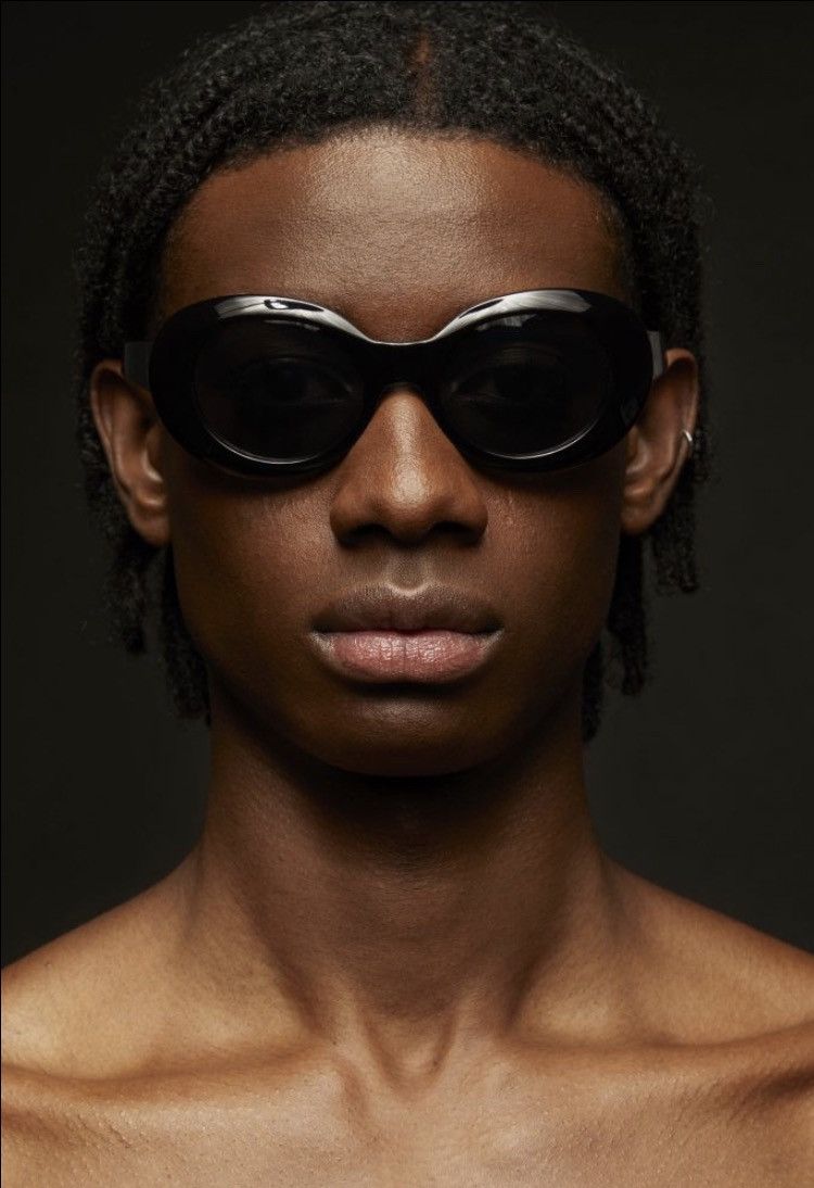 Acne Studios Kurt Cobain Mustang oval frame sunglasses. Size ONE SIZE - 9 Thumbnail