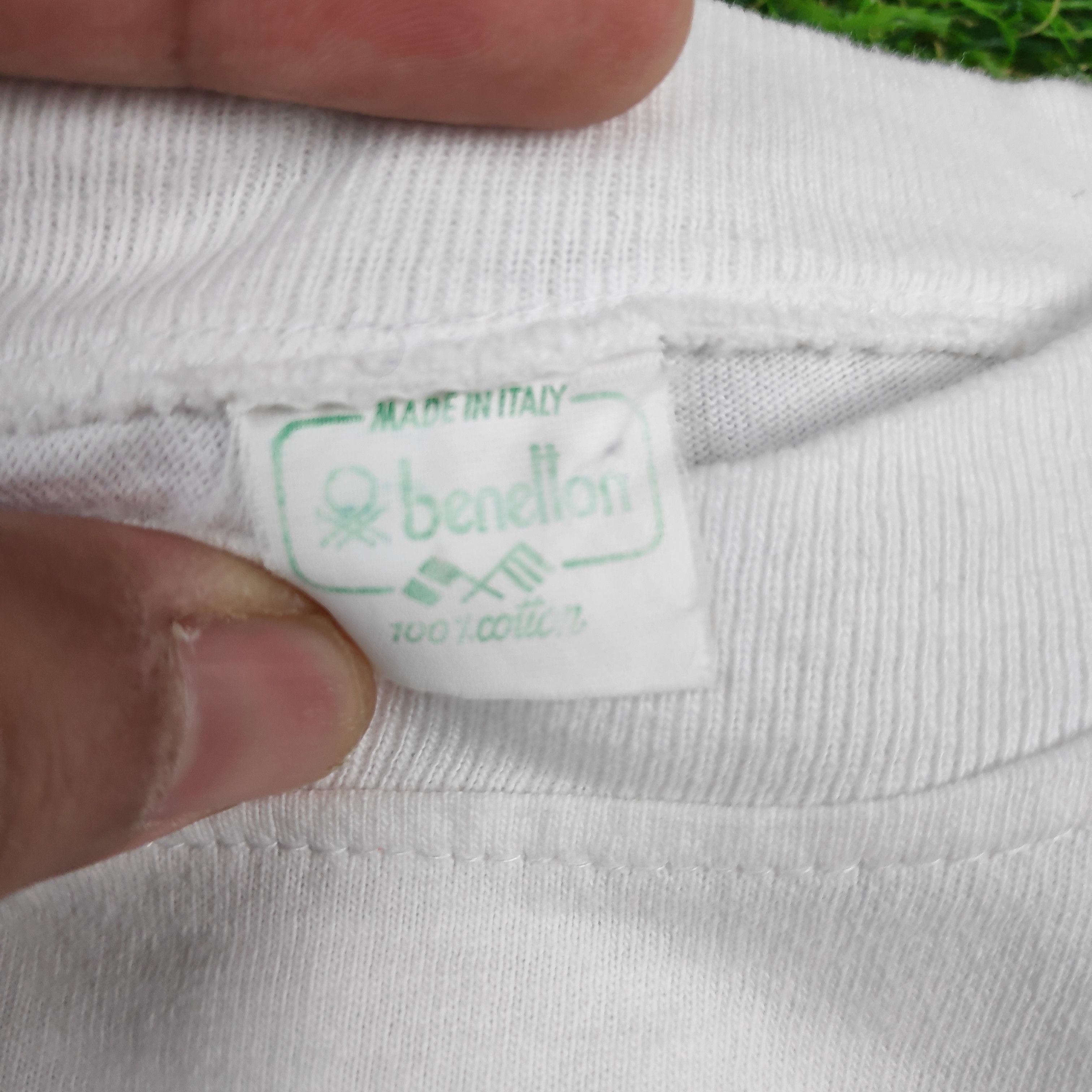 Benetton Vtg Benneton Embroidery Color Block Logo Tshirt Size US L / EU 52-54 / 3 - 5 Thumbnail