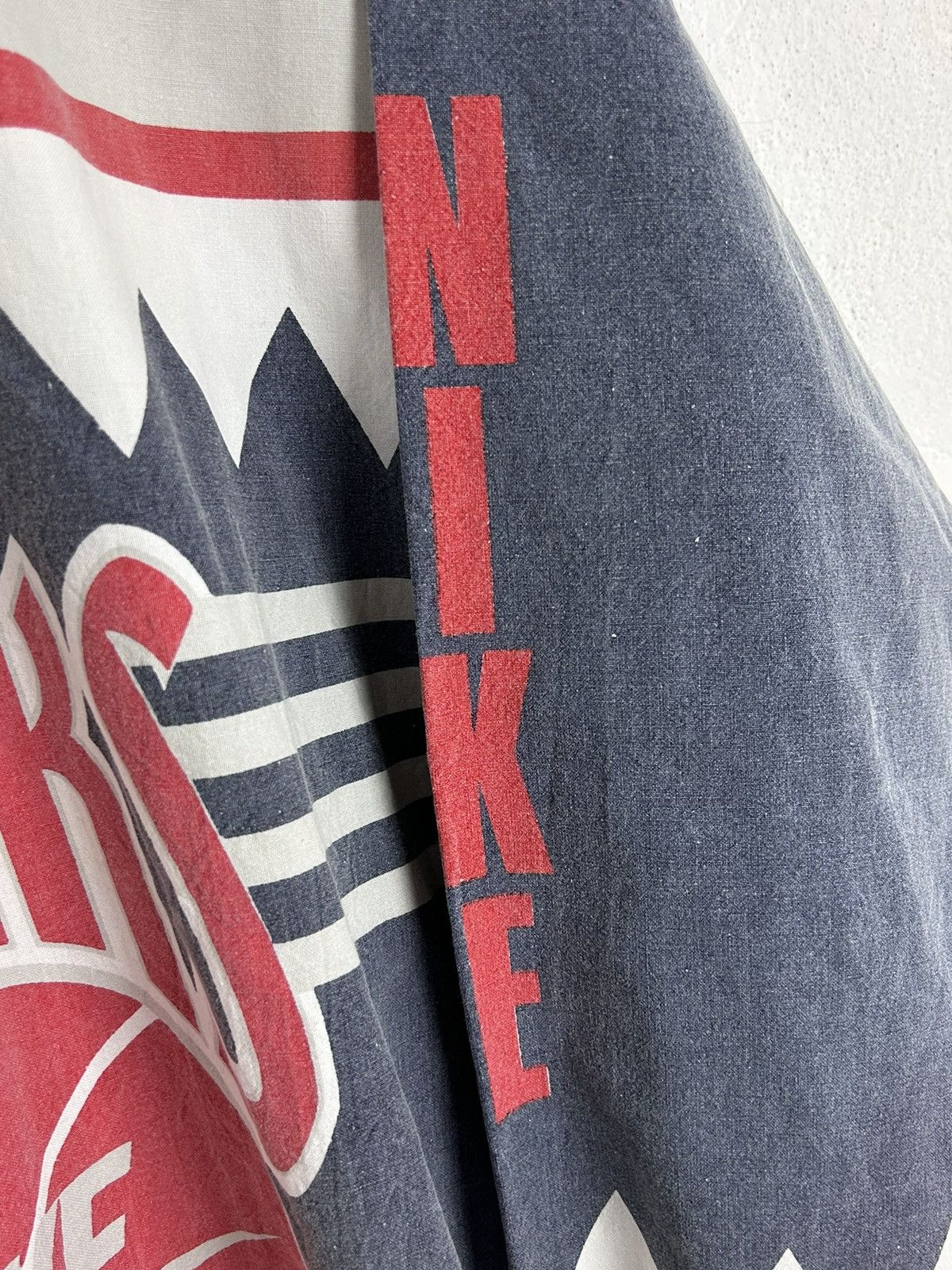 Nike 80s Vintage Nike Sharks Basketball AOP Crewneck Sweatshirt Size US M / EU 48-50 / 2 - 4 Thumbnail
