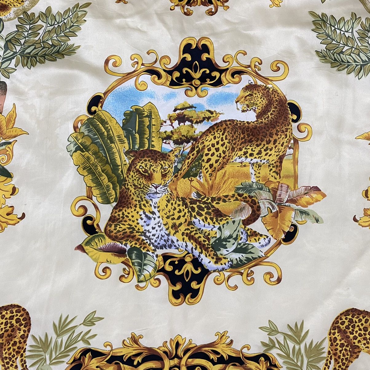 Other ☀️LUXURY DESIGN LEOPARD SILK SCARF (35"x35") Size ONE SIZE - 1 Thumbnail