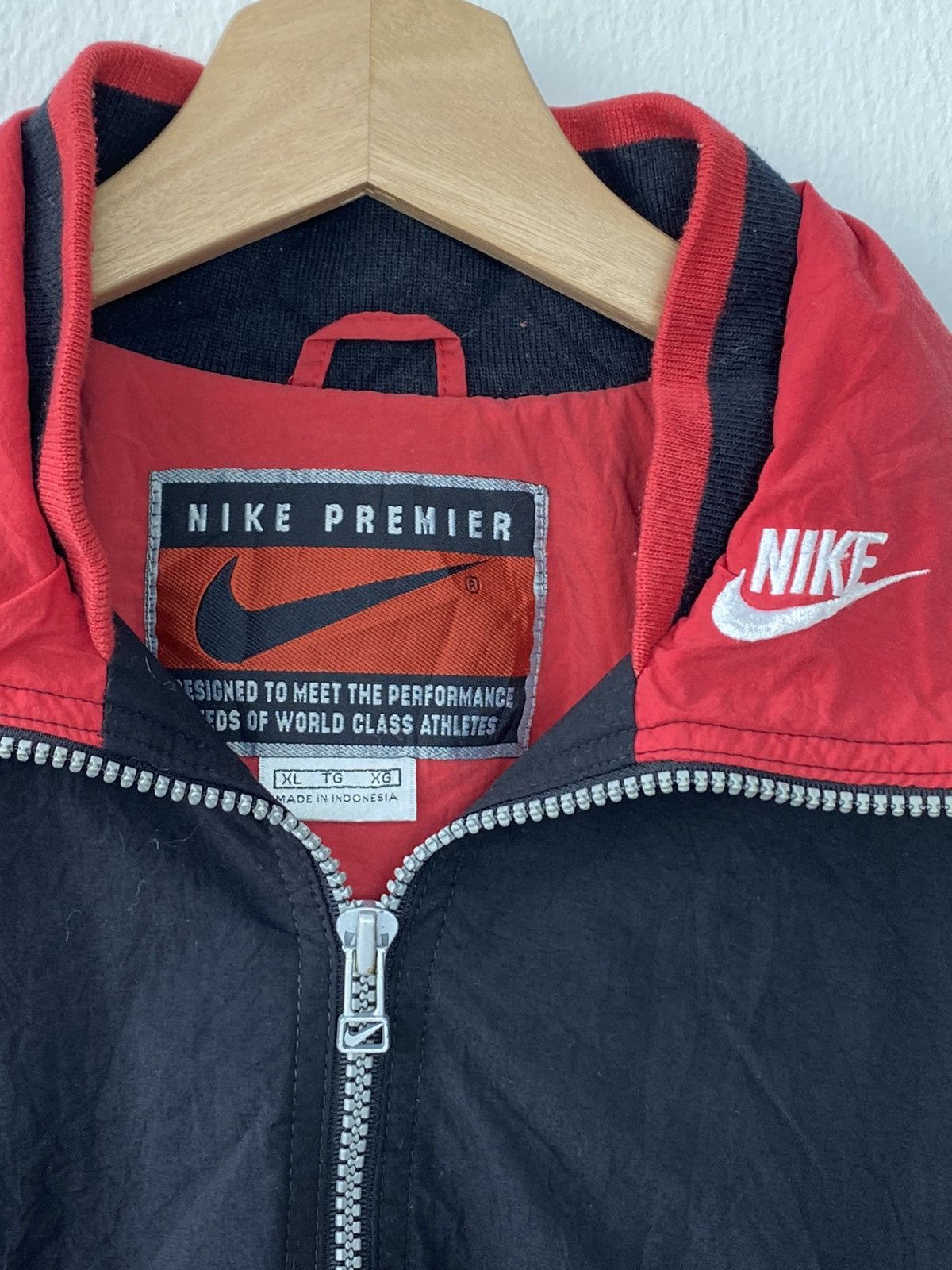 Nike Vintage Nike Swoosh Premier Windbreaker Jacket Size US XL / EU 56 / 4 - 3 Thumbnail