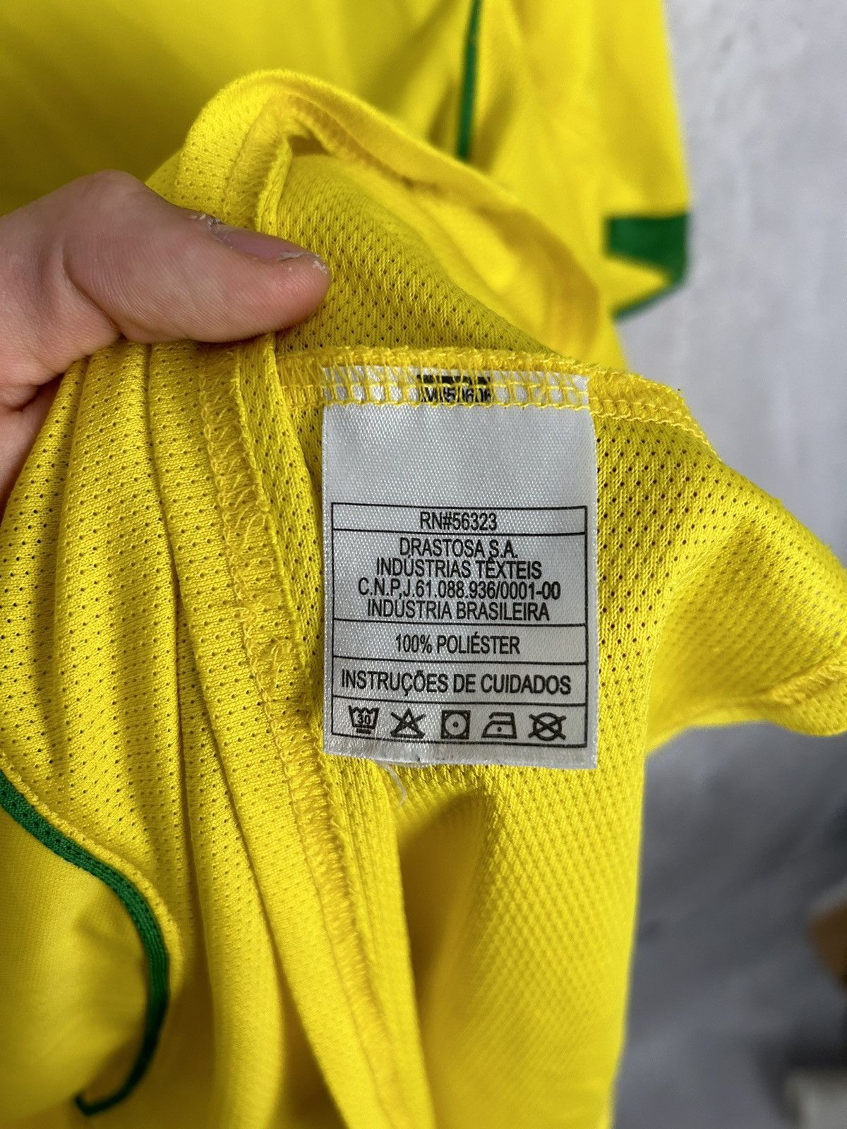 Nike Vintage Ronaldo #9 Brazil Soccer Jersey Rare Hype Football Size US M / EU 48-50 / 2 - 8 Thumbnail