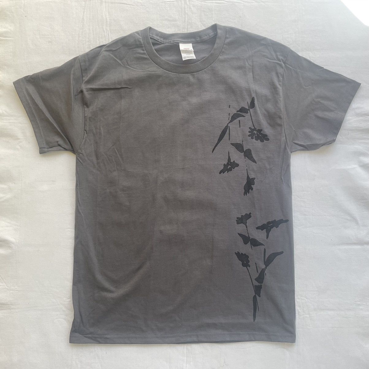 Vintage Flower distort tee Size US XL / EU 56 / 4 - 1 Thumbnail