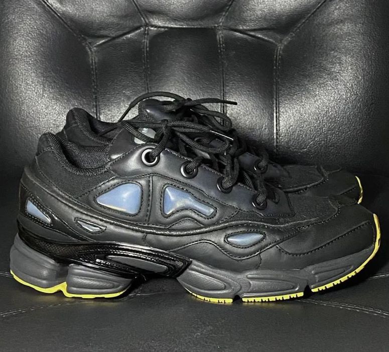 Raf simons ozweego store black corn