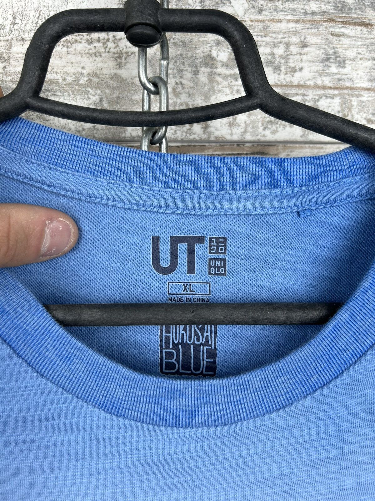 Japanese Brand × Uniqlo Mens Uniqlo Hokusai Blue T Shirt art tee Japanese brand y2k Size US XL / EU 56 / 4 - 3 Thumbnail