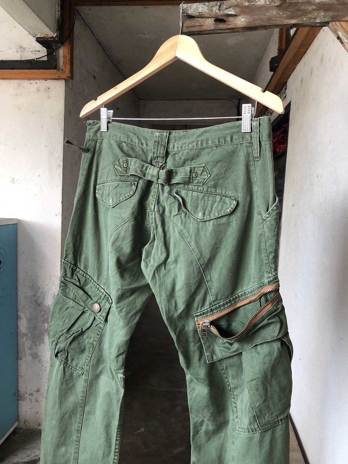 Japanese Brand Vintage Dominate Handcrafted Multi Pocket Cargo Pants Size US 31 - 11 Thumbnail