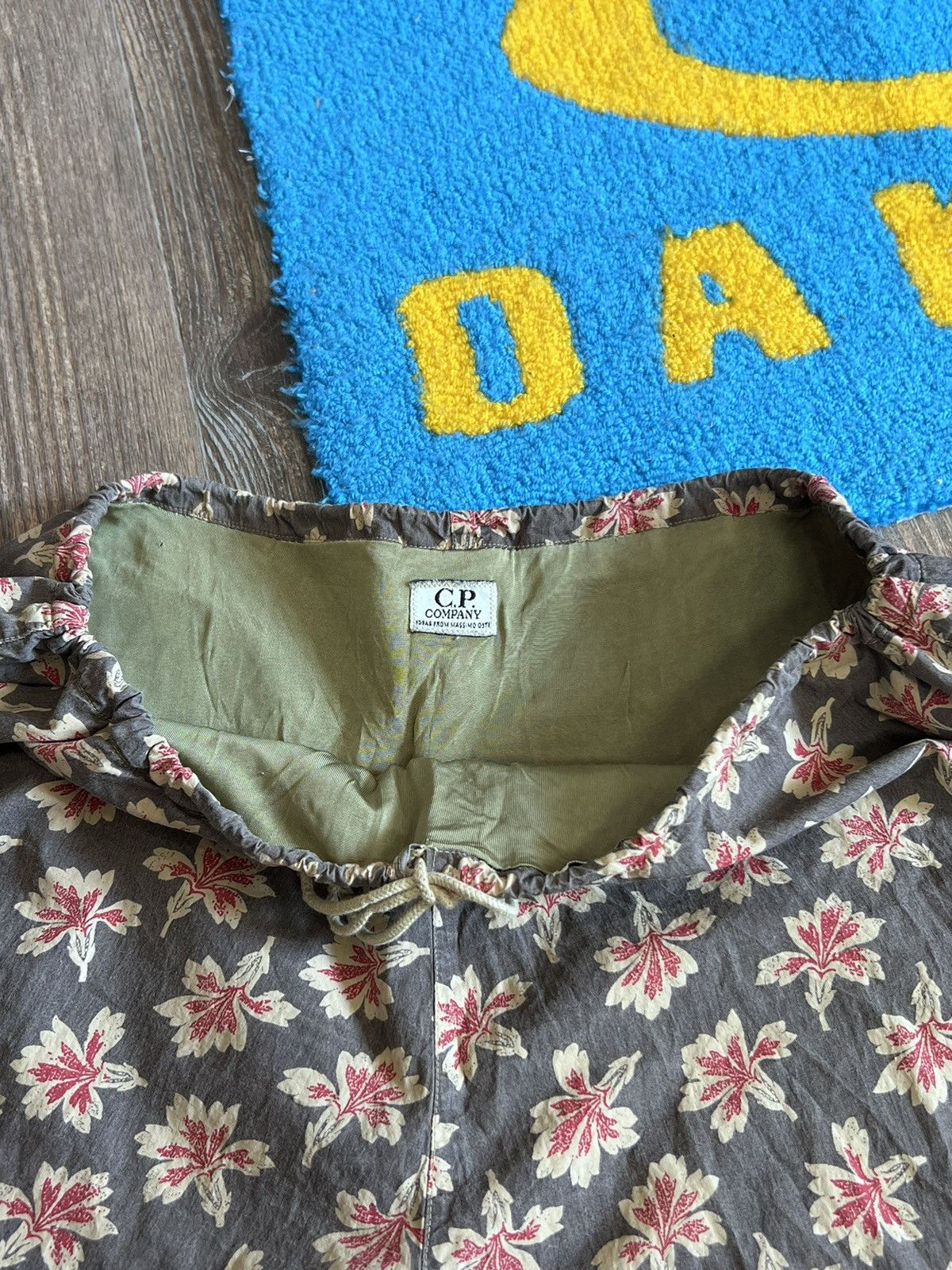 C.P. Company C.P. Company ideas from Massimo Osti flowers swim shorts Size US 34 / EU 50 - 8 Thumbnail