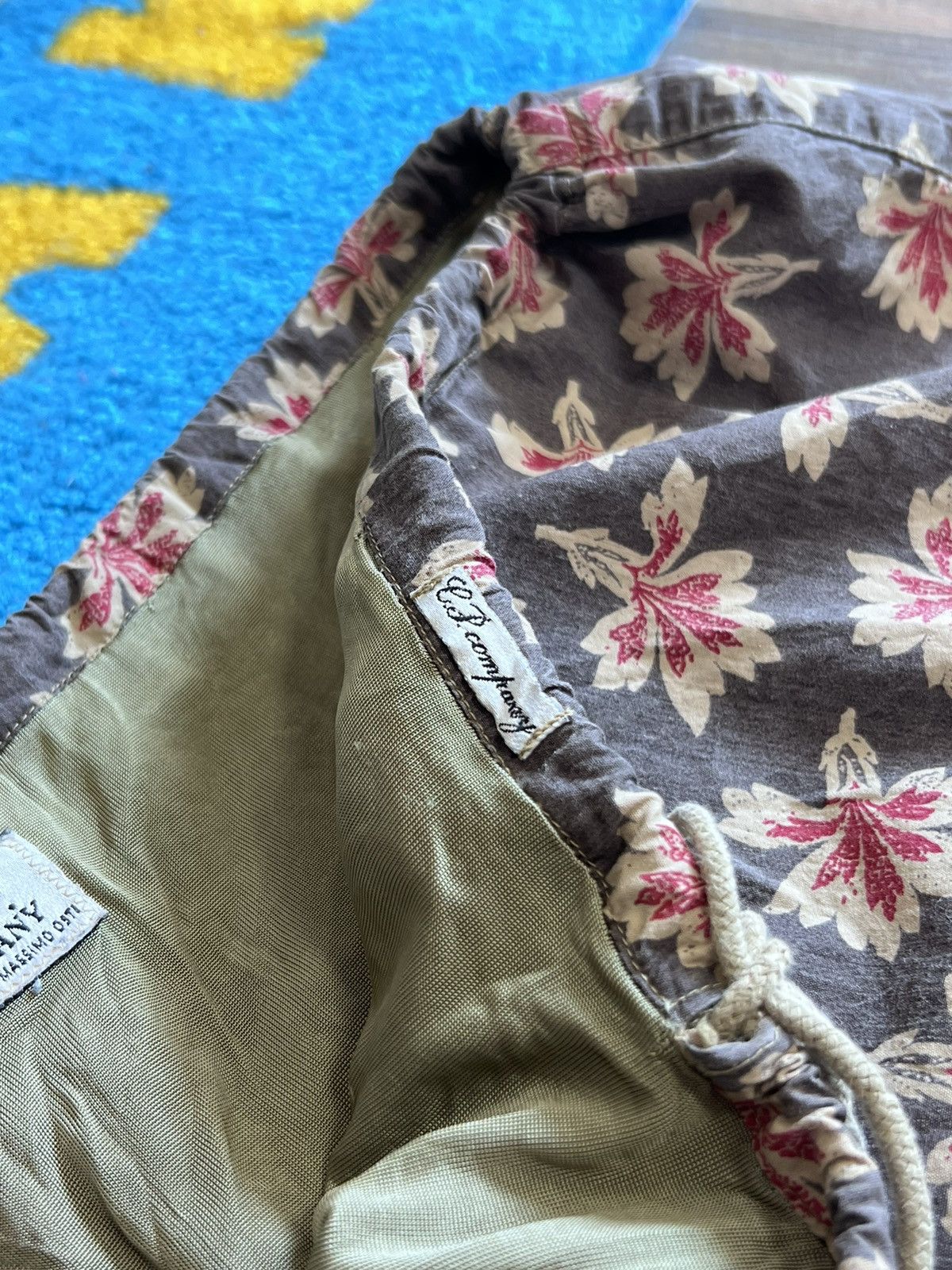 C.P. Company C.P. Company ideas from Massimo Osti flowers swim shorts Size US 34 / EU 50 - 10 Thumbnail