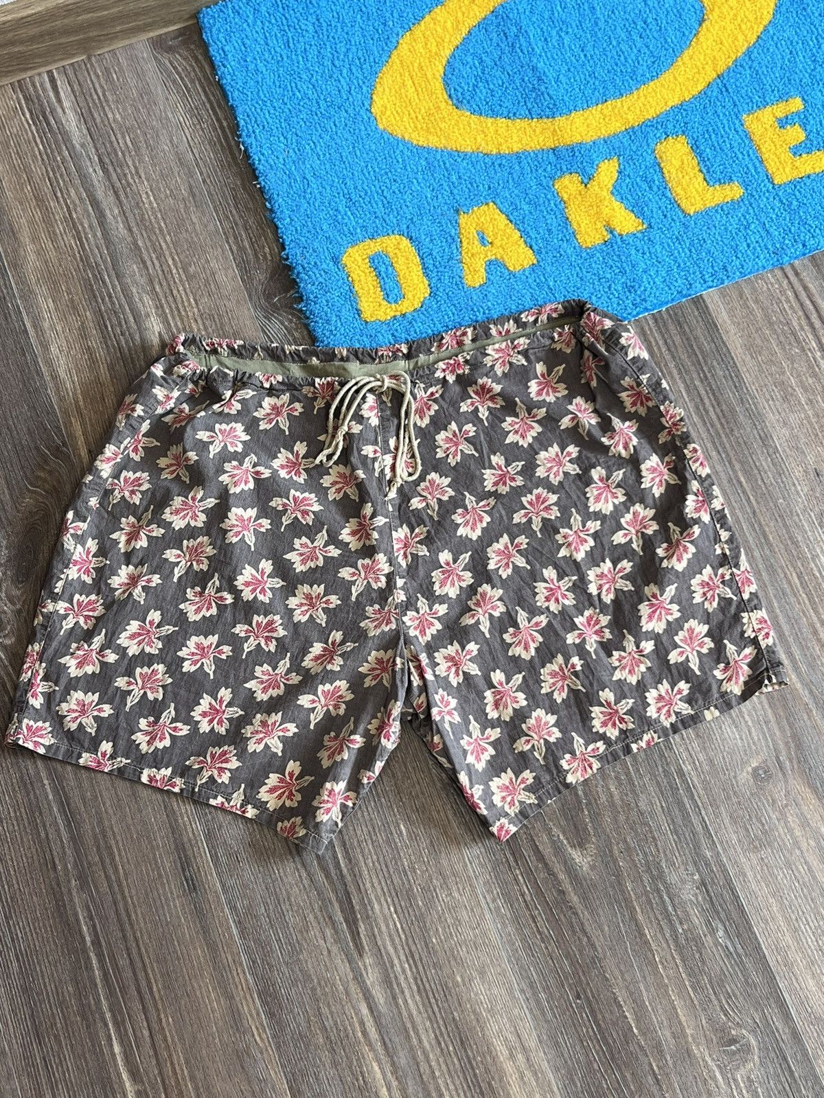C.P. Company C.P. Company ideas from Massimo Osti flowers swim shorts Size US 34 / EU 50 - 1 Thumbnail