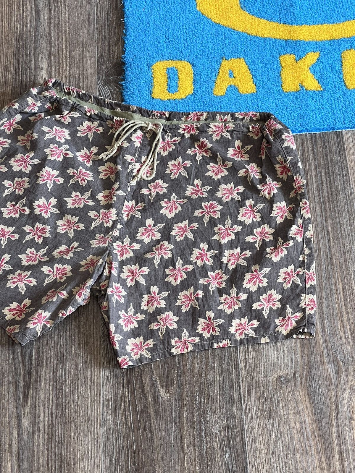 C.P. Company C.P. Company ideas from Massimo Osti flowers swim shorts Size US 34 / EU 50 - 2 Thumbnail