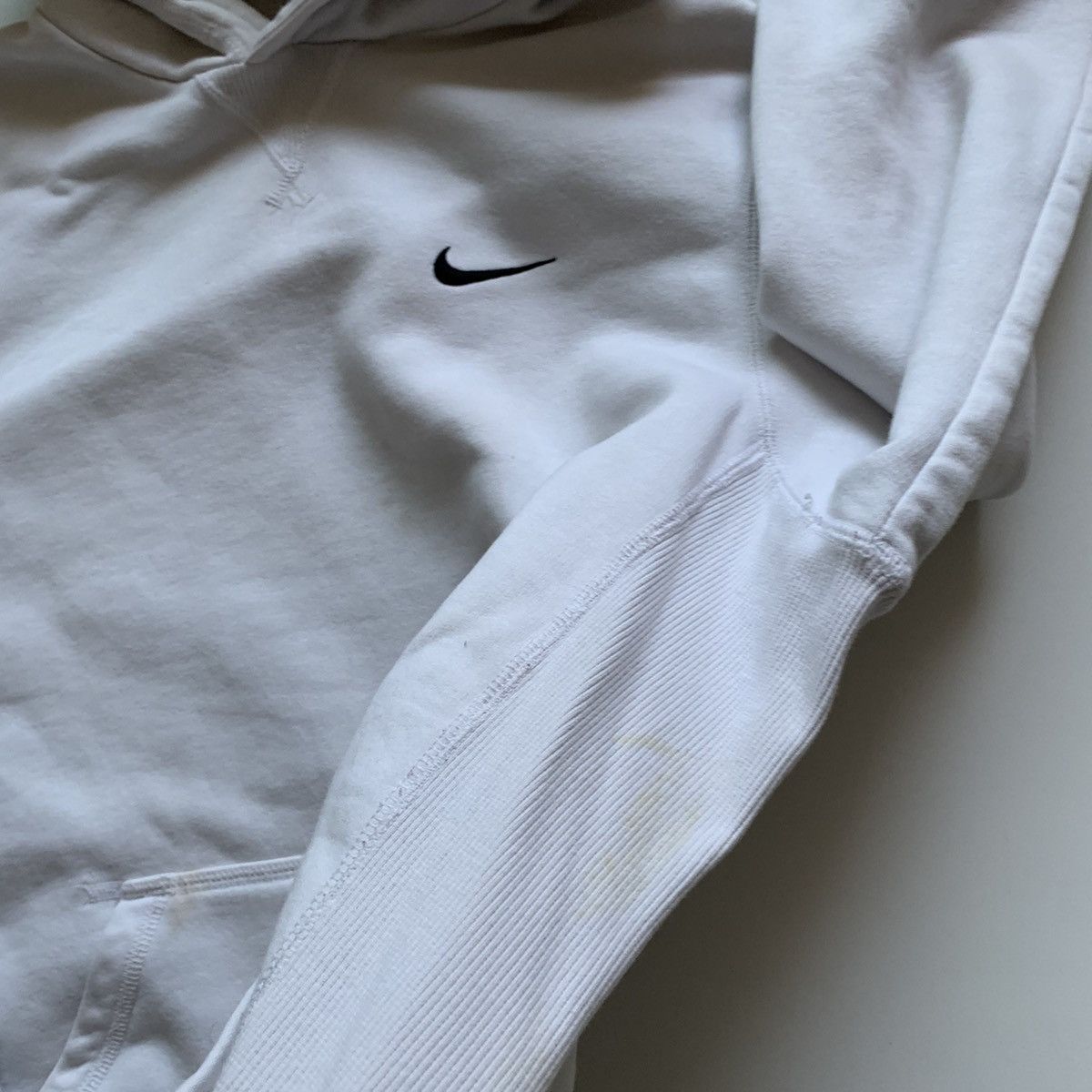 Nike Vintage 2000s Nike Sportswear Swoosh Hoodie Large White Rare Size US L / EU 52-54 / 3 - 4 Thumbnail