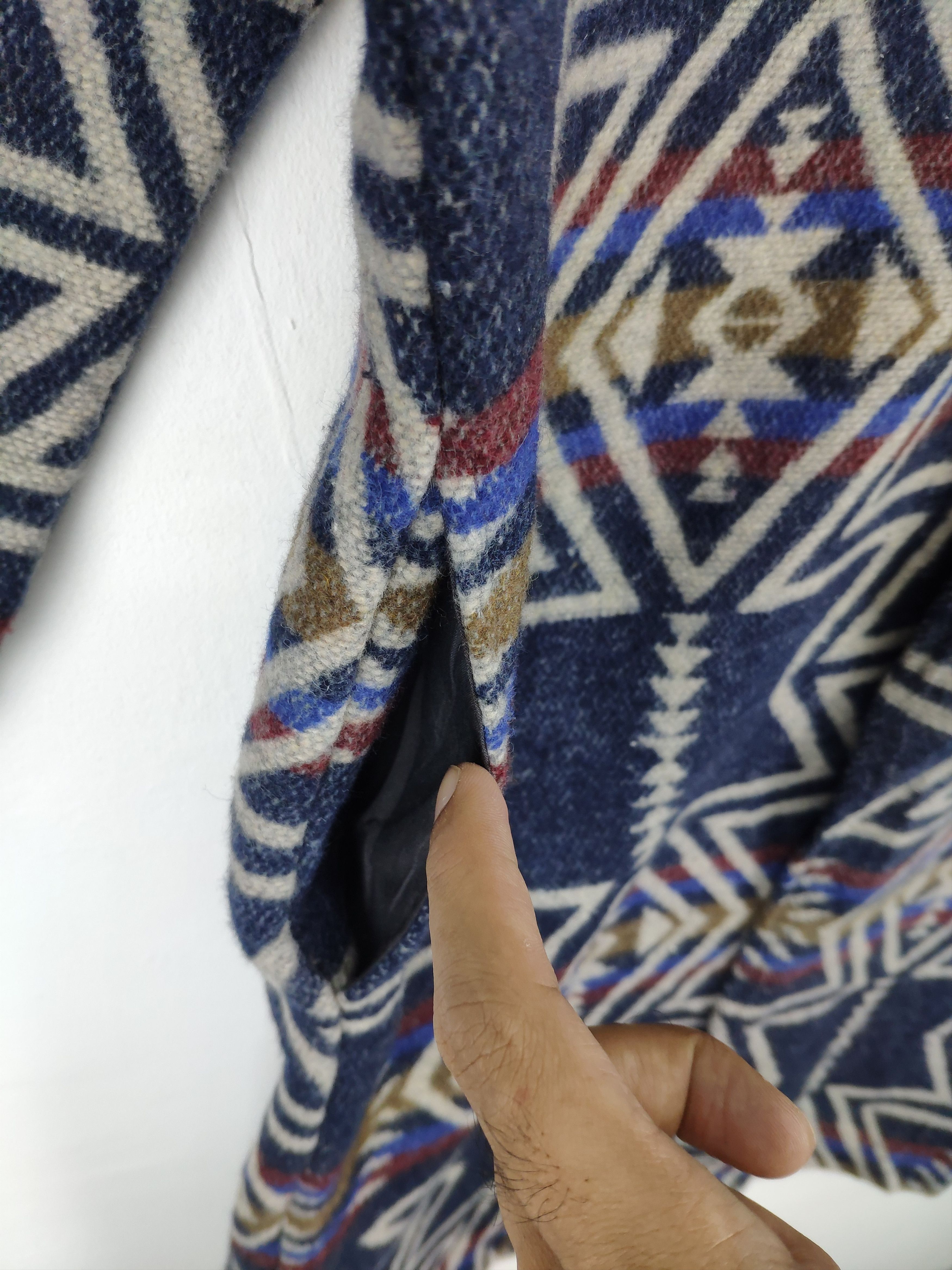 Japanese Brand Vintage Wool Knit Cardigan Navajo Native Durer Size M / US 6-8 / IT 42-44 - 10 Thumbnail