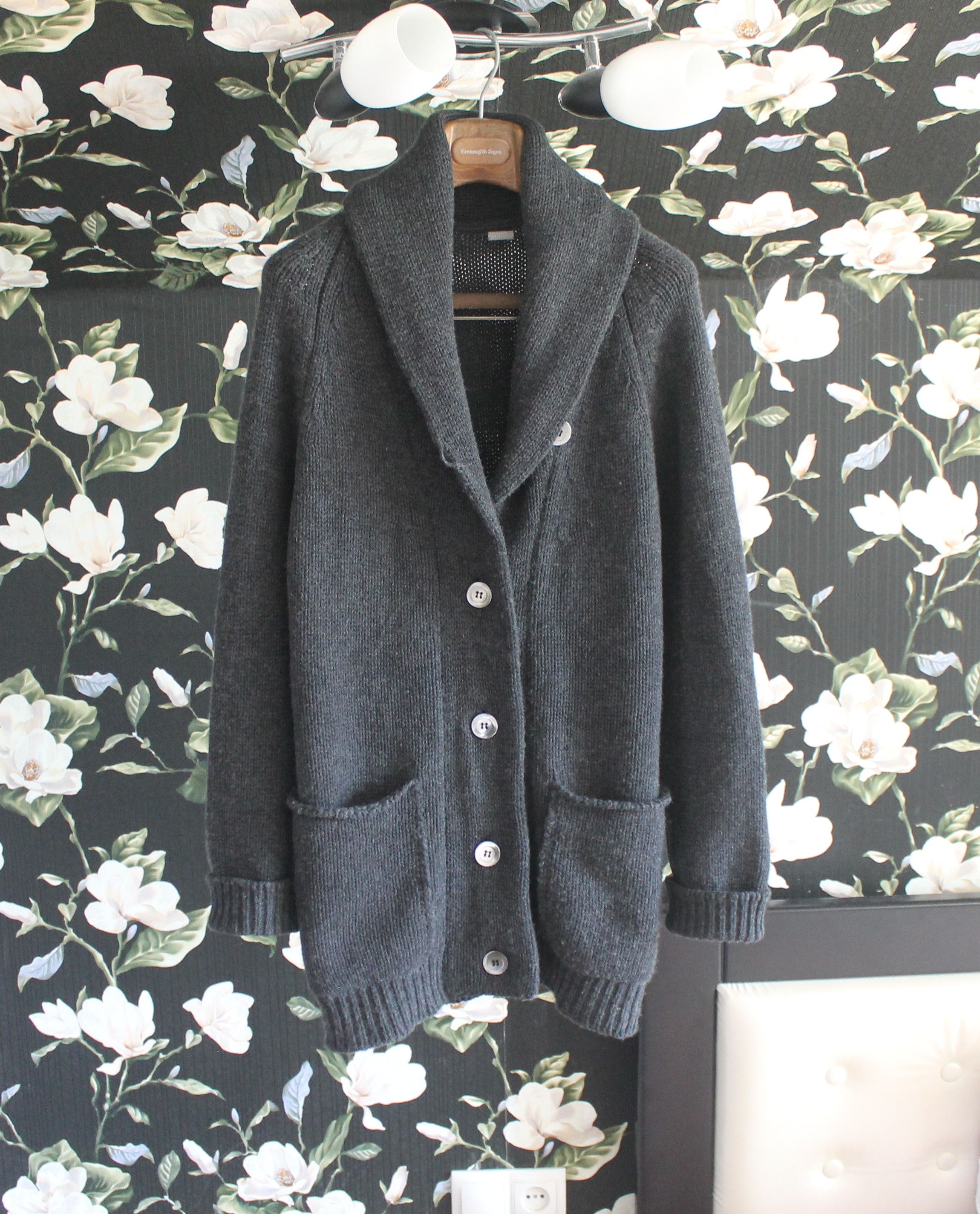 トップス MARGARET HOWELL COTTON CASHMERE CARDIGAN Cashmere & Cotton V-Neck Cardigan – La Garçonne