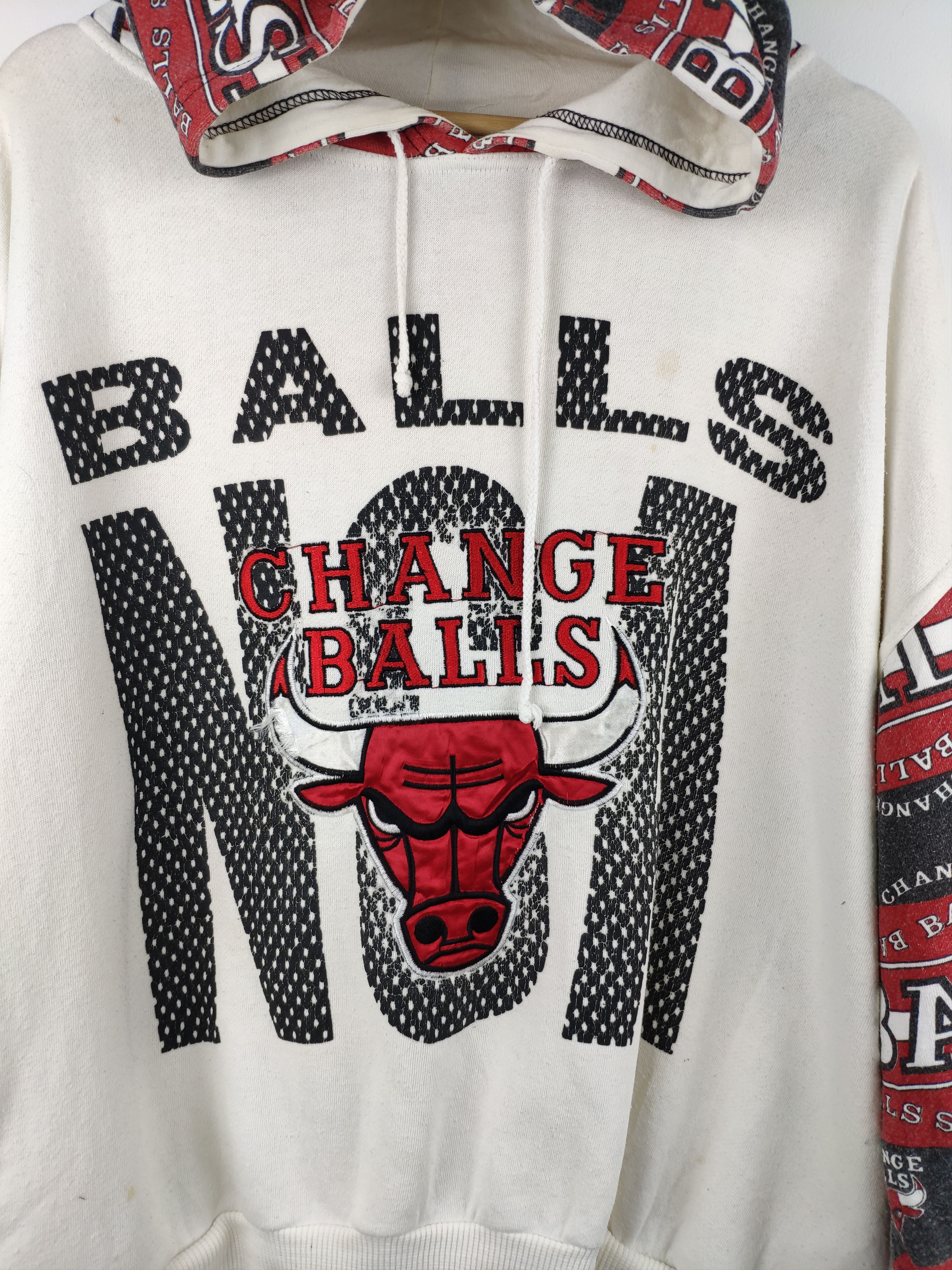 NBA Steal 💥 Vintage Chicago Bull Hoodie Parody Change Bull Size US XL / EU 56 / 4 - 3 Thumbnail