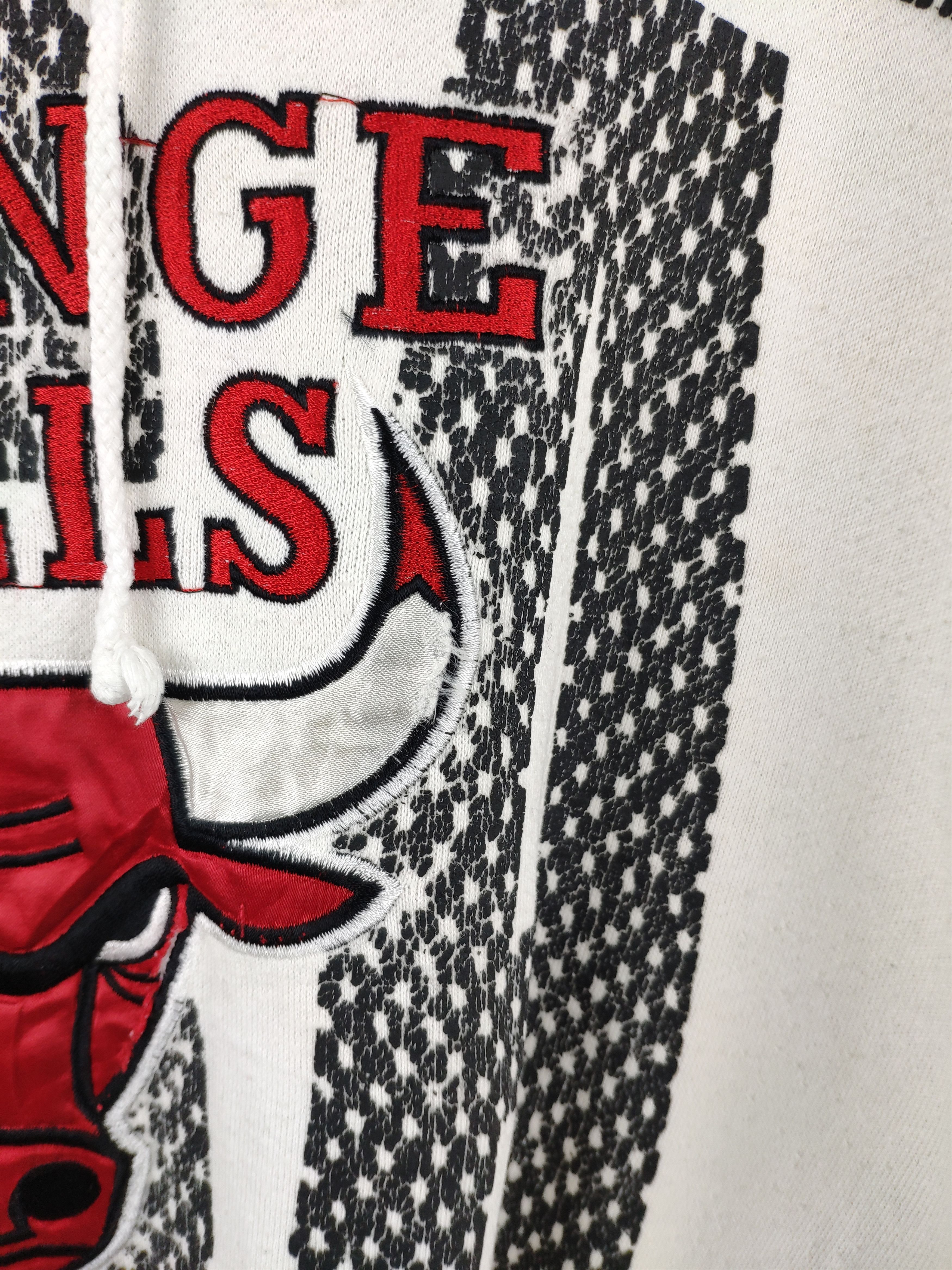 NBA Steal 💥 Vintage Chicago Bull Hoodie Parody Change Bull Size US XL / EU 56 / 4 - 5 Thumbnail