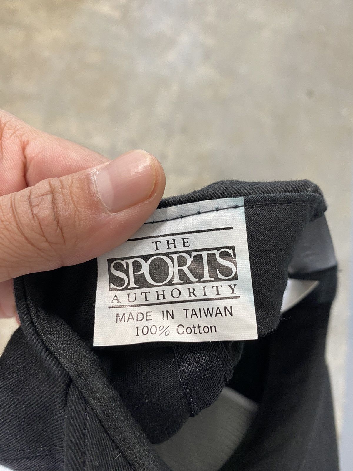 Vintage Vintage 80’s Sports Authority Raiders Snap-Back Hat Size ONE SIZE - 4 Thumbnail