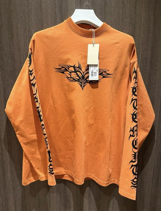 Vetements discount orange shirt