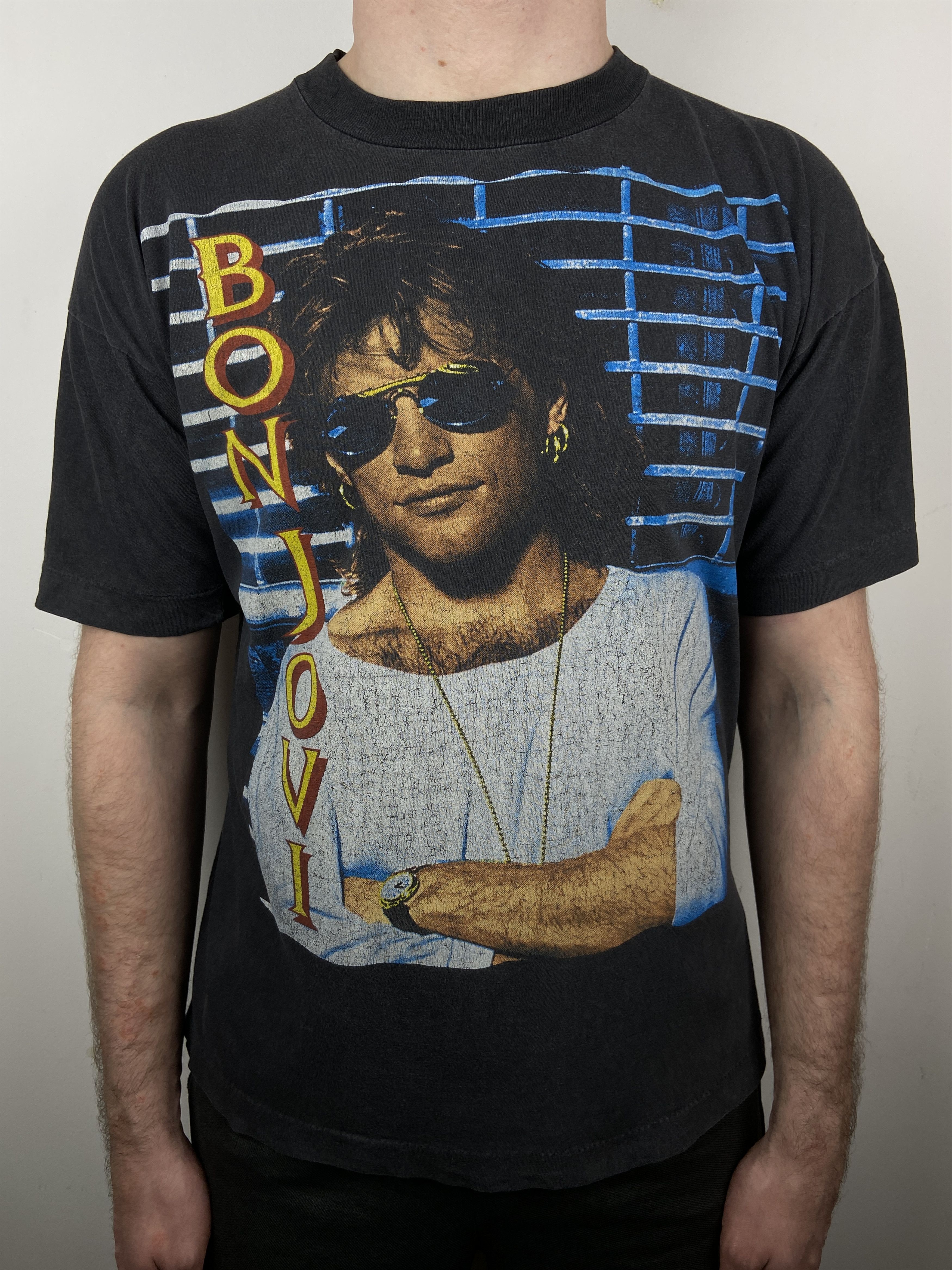 Band Tees 90s Vintage Bon Jovi Single Stitch Rock Band Graphic T Shirt Size US M / EU 48-50 / 2 - 2 Thumbnail