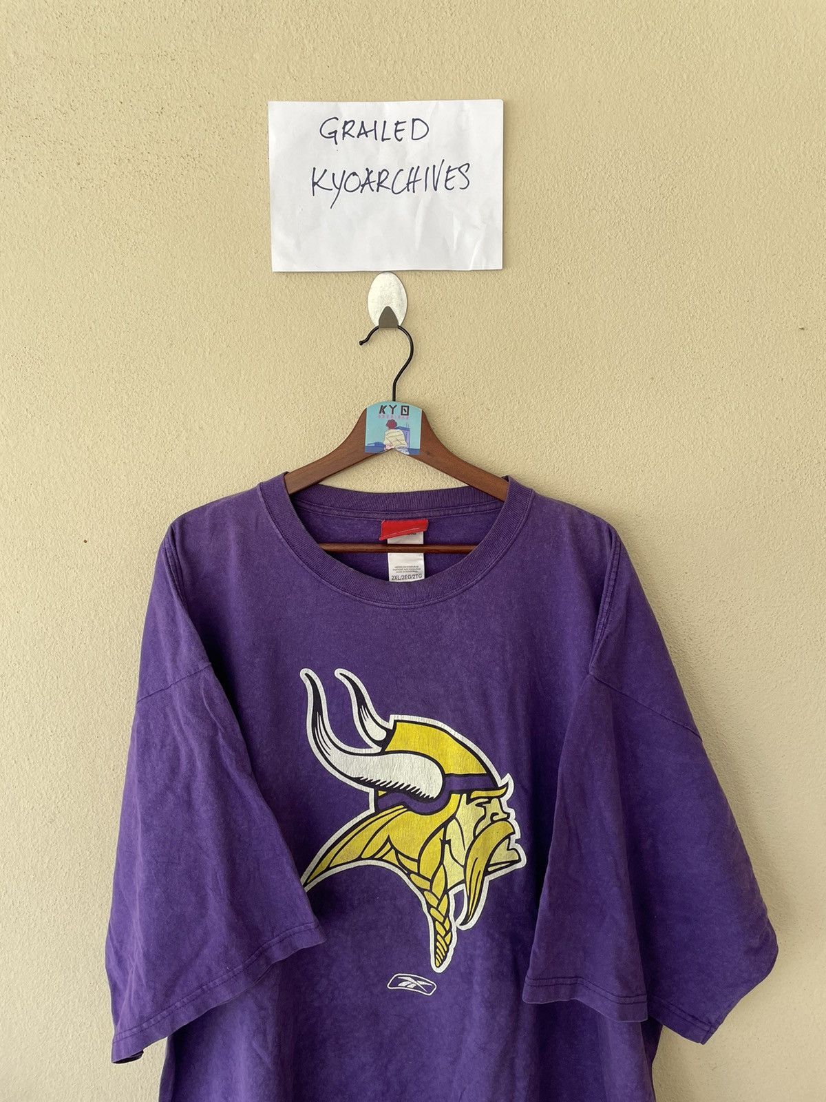 MLB × Reebok MINNESOTA VIKINGS BIG LOGOS PURPLE SHIRT Size US XXL / EU 58 / 5 - 3 Thumbnail