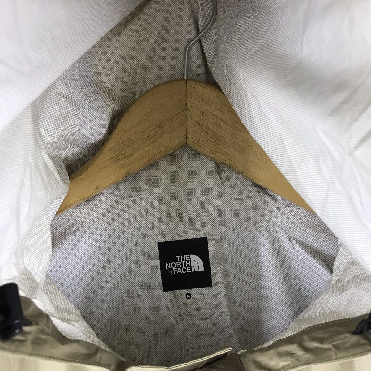 The North Face 🔊🔥FINAL DROP🔥The nort face button light jacket Size US XL / EU 56 / 4 - 12 Thumbnail