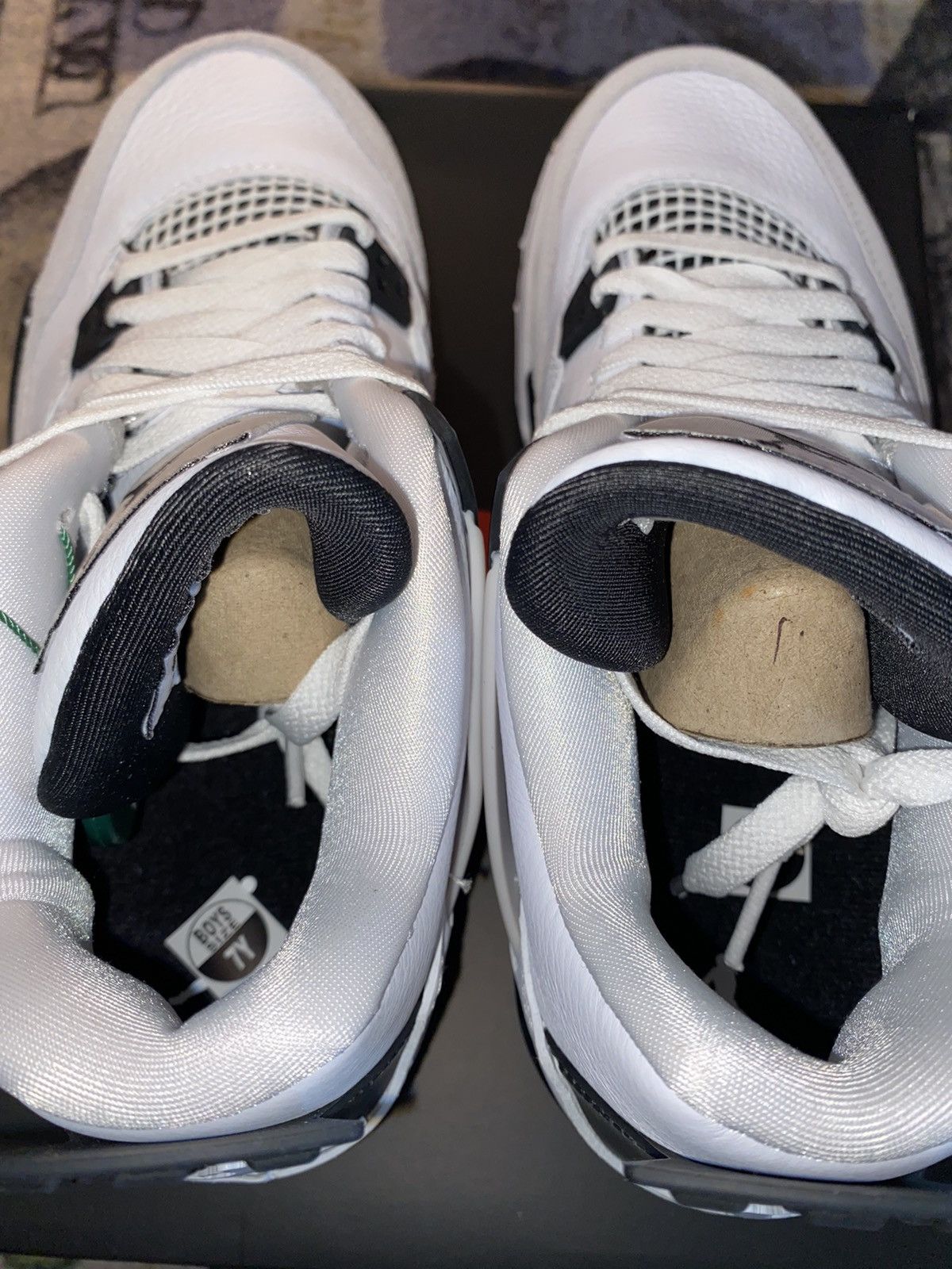 Jordan Brand × Nike Jordan 4 Retro Military Black (7Y GRADE SCHOOL) Size US 8.5 / IT 38.5 - 7 Thumbnail