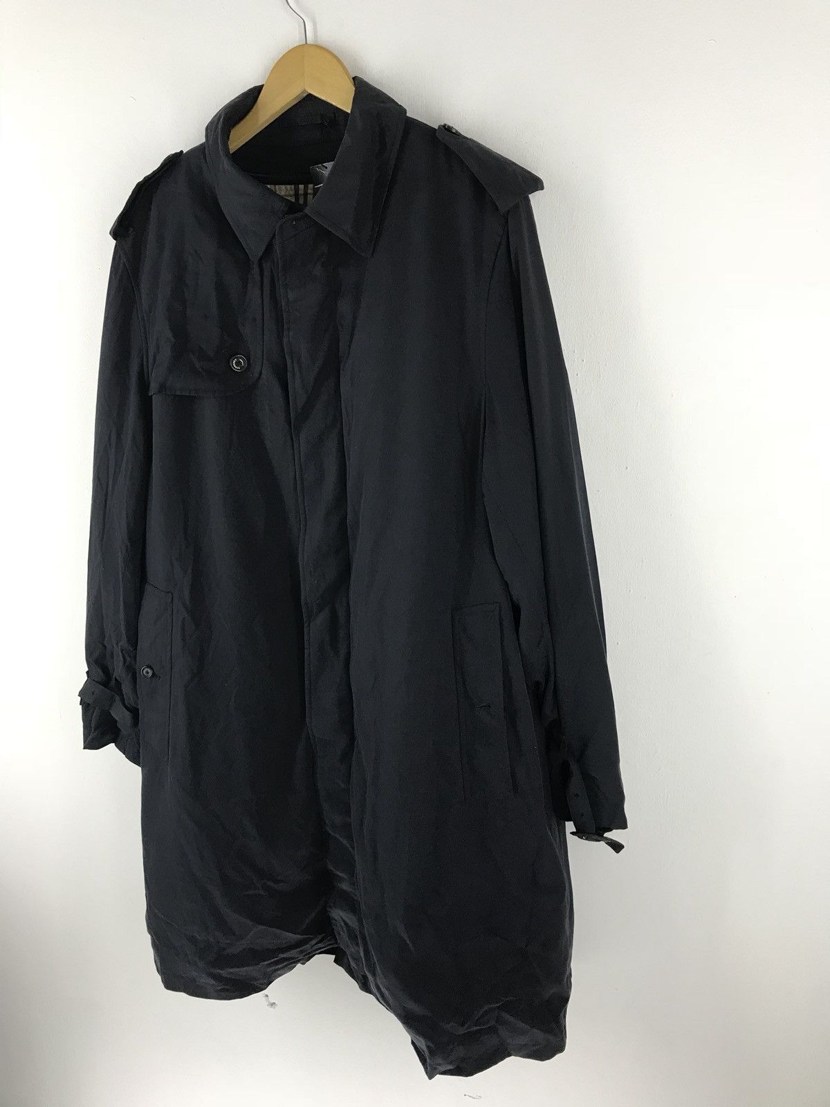 Burberry 🔥FINAL DROP🔥Burberry London Blue Black Nova Check Lining Size US L / EU 52-54 / 3 - 2 Thumbnail