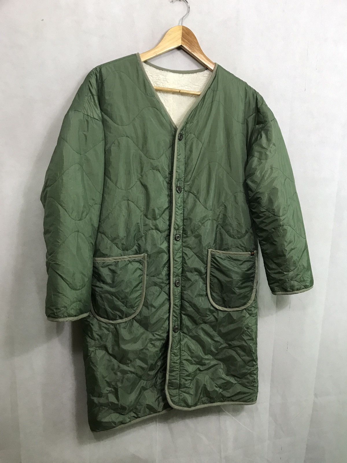 Alpha Industries ALPHA INDUSTRIES REVERSIBLE SHERPA LONG JACKET Size US M / EU 48-50 / 2 - 5 Thumbnail