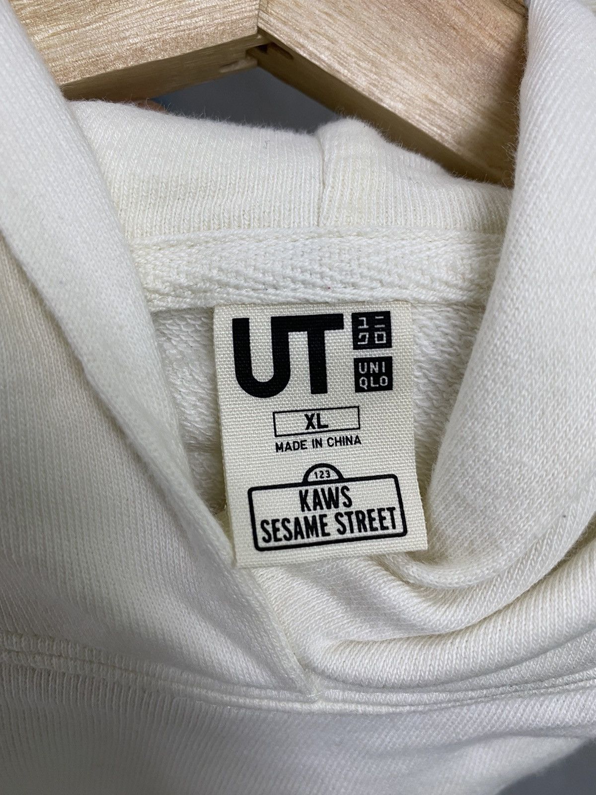 Kaws × Uniqlo Kaws x Sesame Street by Uniqlo Hoodie Size US S / EU 44-46 / 1 - 4 Thumbnail
