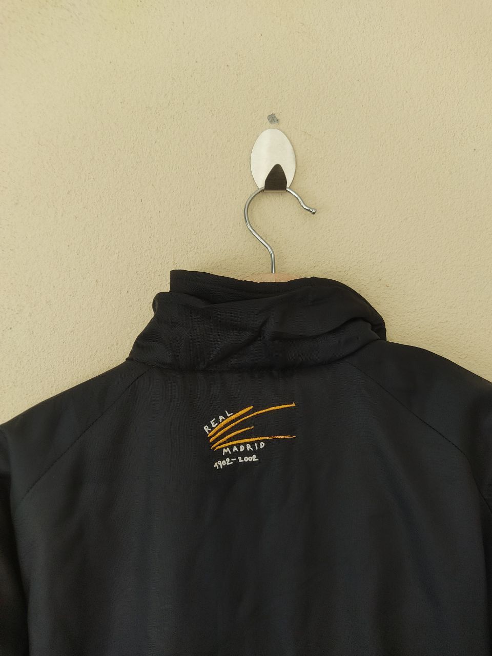 Adidas × Vintage Vintage Millennium Real Madrid Long Jacket 02:s Size US L / EU 52-54 / 3 - 3 Thumbnail