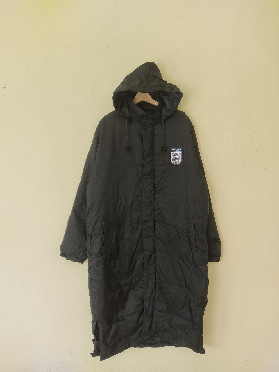 VINTAGE ENGLAND FOOTBAL LONG BLACK JACKET