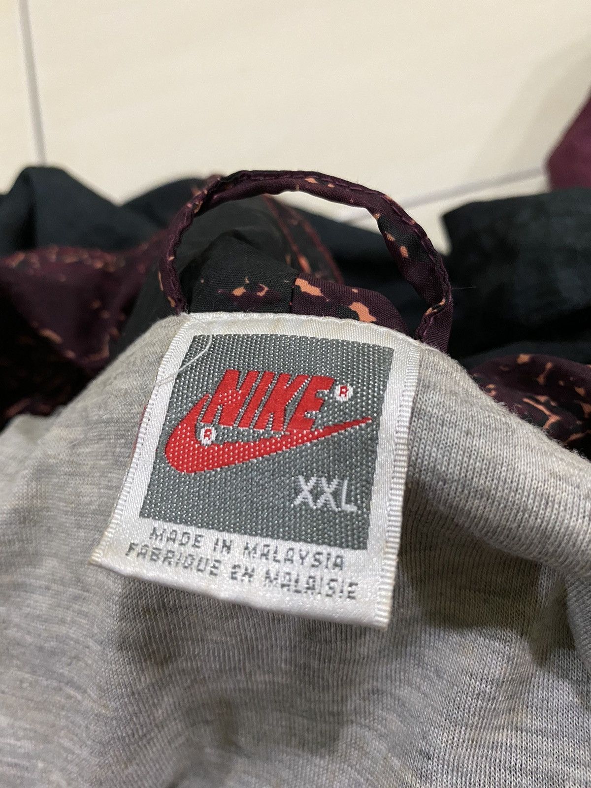 Nike Vintage Nike Hoodie Windbraker big logo swosh jacket Size US XXL / EU 58 / 5 - 11 Thumbnail