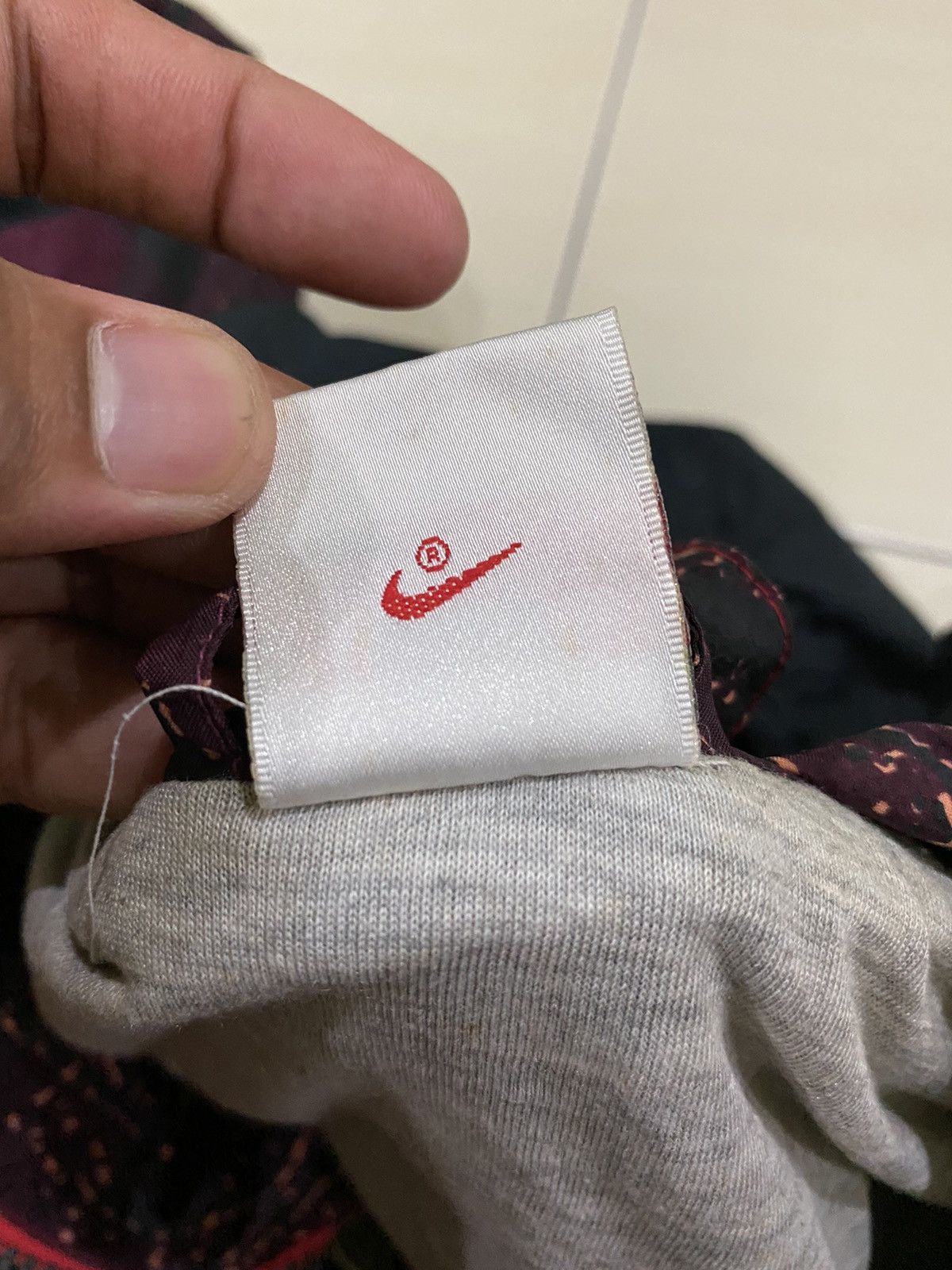 Nike Vintage Nike Hoodie Windbraker big logo swosh jacket Size US XXL / EU 58 / 5 - 12 Thumbnail