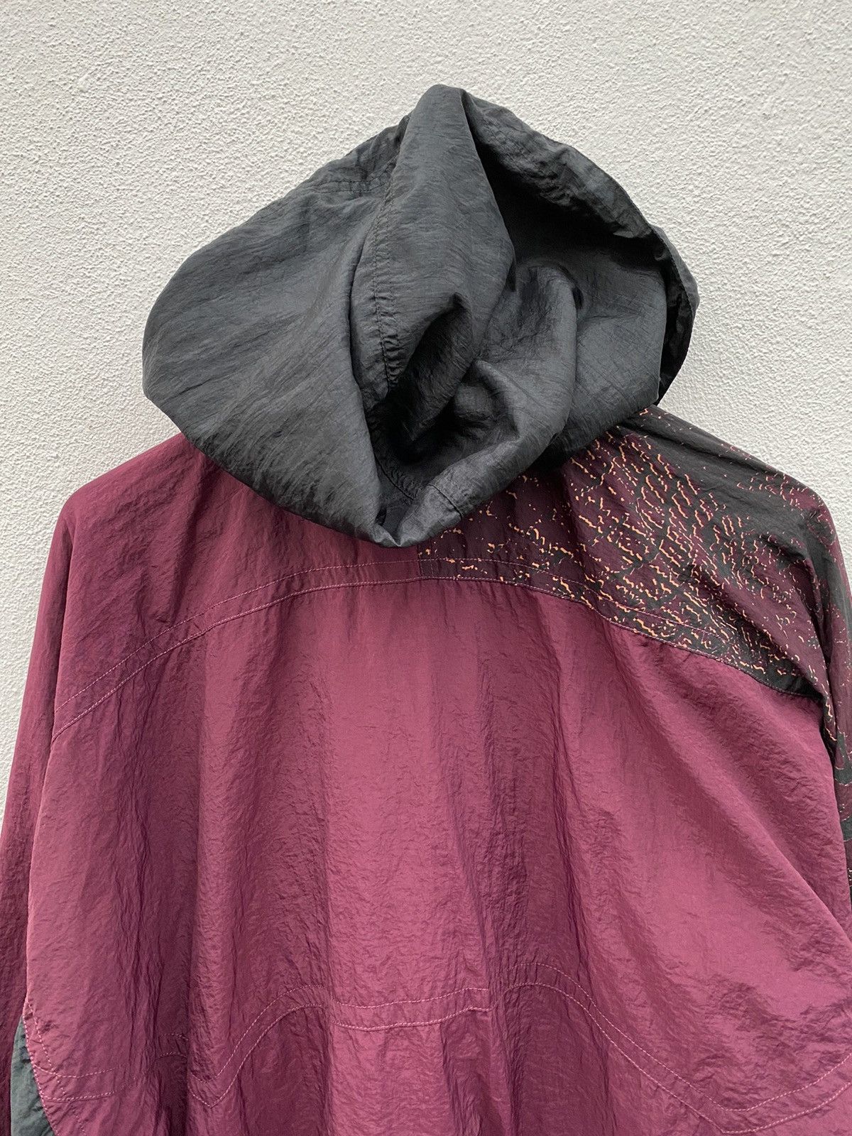 Nike Vintage Nike Hoodie Windbraker big logo swosh jacket Size US XXL / EU 58 / 5 - 8 Thumbnail