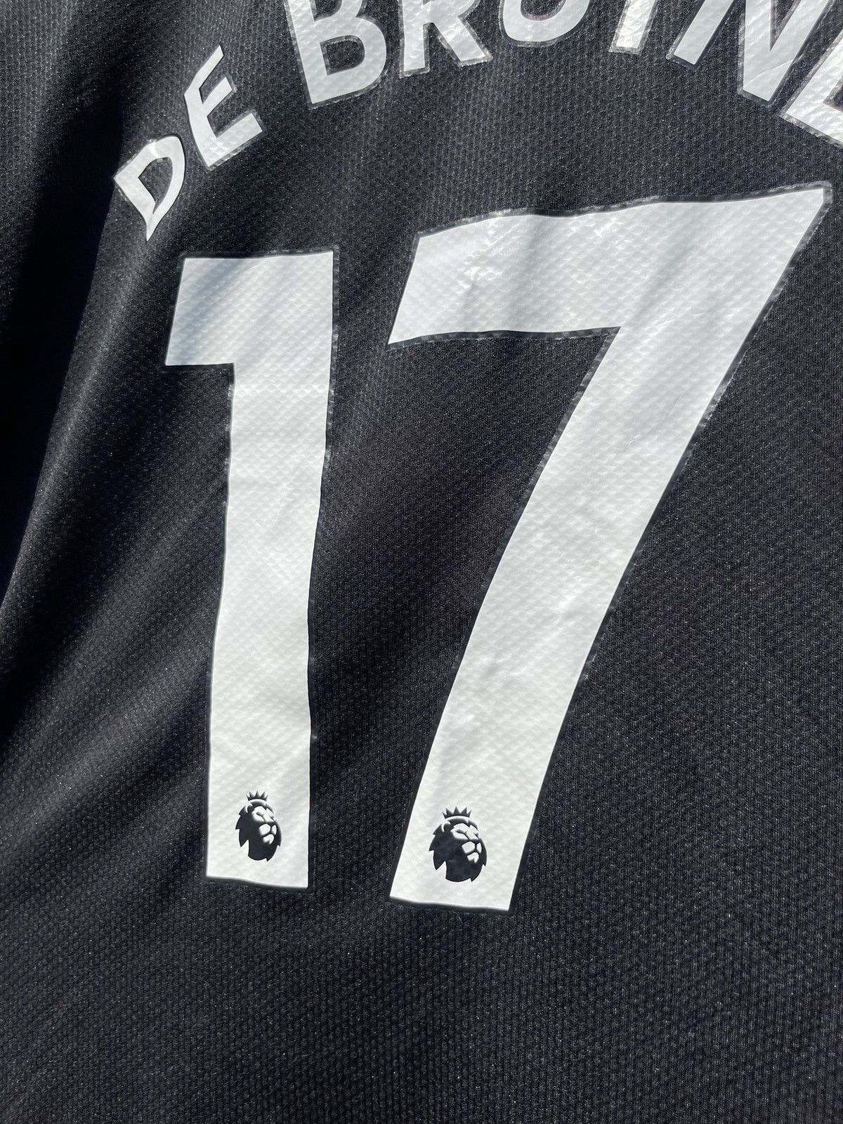 Puma 2021 De Bruyne #17 Puma Manchester City print jersey vintage Size US L / EU 52-54 / 3 - 13 Thumbnail