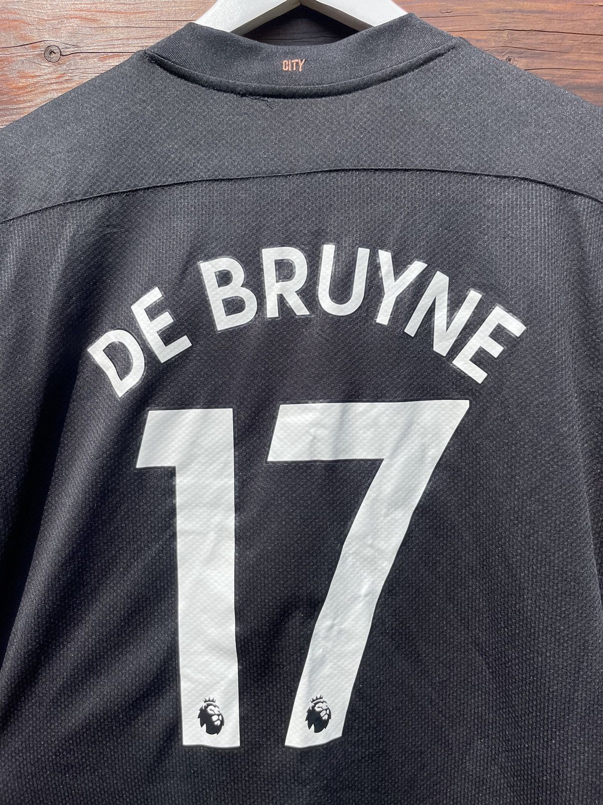 Puma 2021 De Bruyne #17 Puma Manchester City print jersey vintage Size US L / EU 52-54 / 3 - 12 Thumbnail