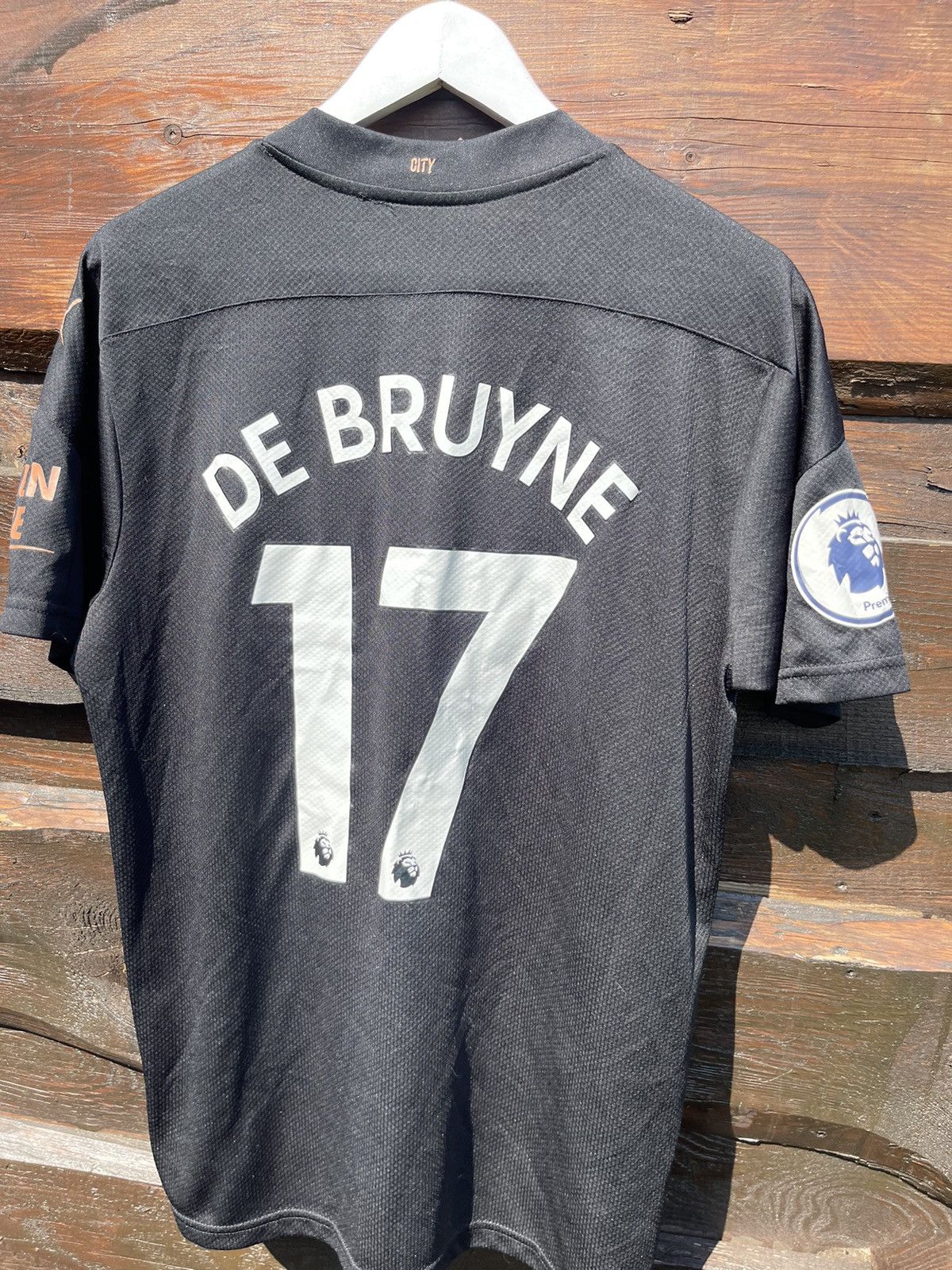 Puma 2021 De Bruyne #17 Puma Manchester City print jersey vintage Size US L / EU 52-54 / 3 - 11 Thumbnail